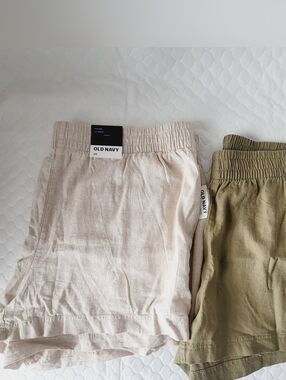 Bundle Old Navy Womens Linen-Blend Shorts in Beige and Olive